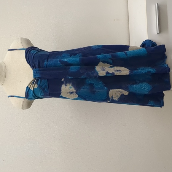 Ann Taylor outlet Blue and Cream Dress size medium - Picture 1 of 4